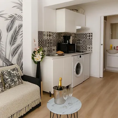 Metro Gambetta Paryż